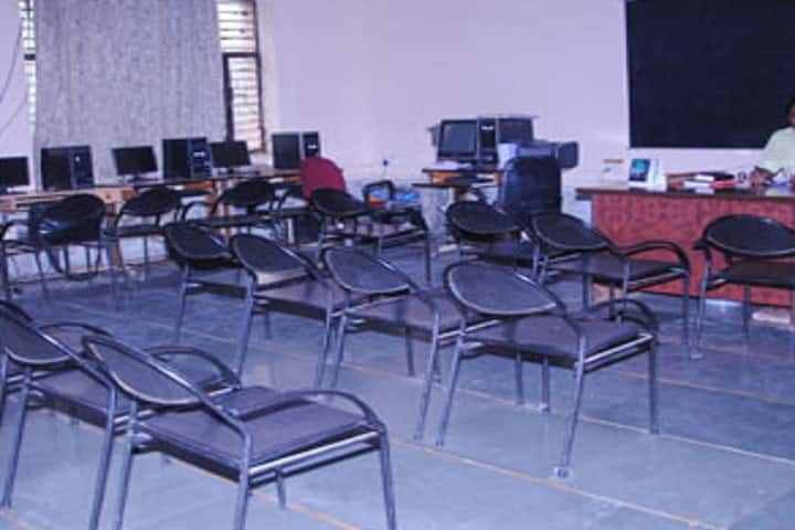Varun Dhaka Institute of Technology, New Delhi campus photo 3