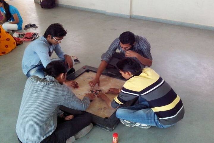 Saraswati Institute of Pharmaceutical Sciences, Gandhinagar campus photo 3