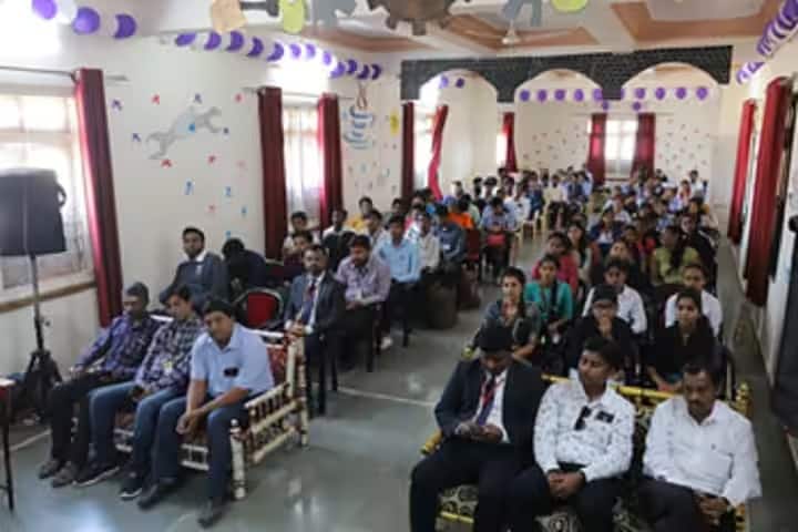 MAEER's MIT College of Railway Engineering and Research, Barshi campus photo 3