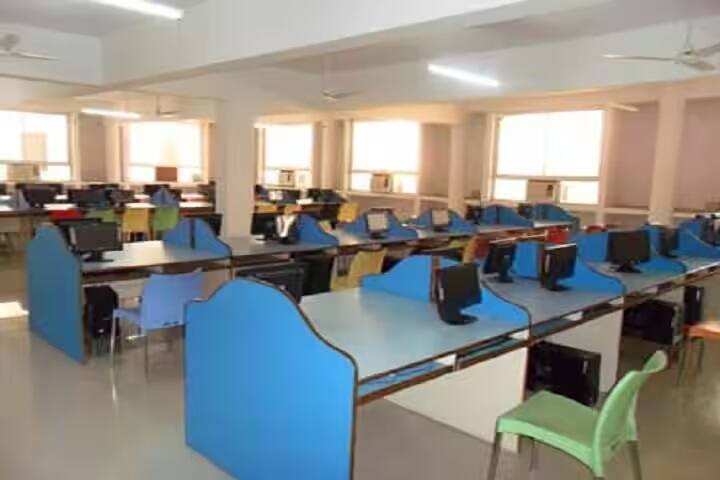 Madhu Vachaspati Institute of Engineering and Technology, Kaushambi campus photo 3