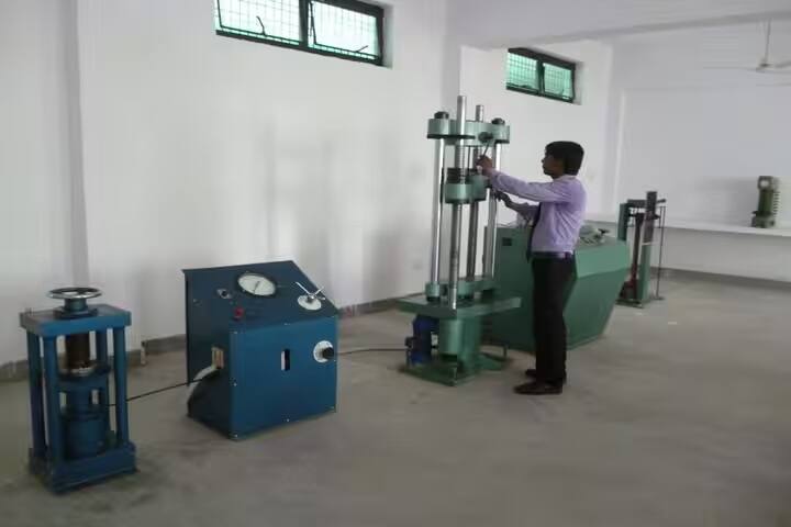 Madhu Vachaspati Institute of Engineering and Technology, Kaushambi campus photo 5