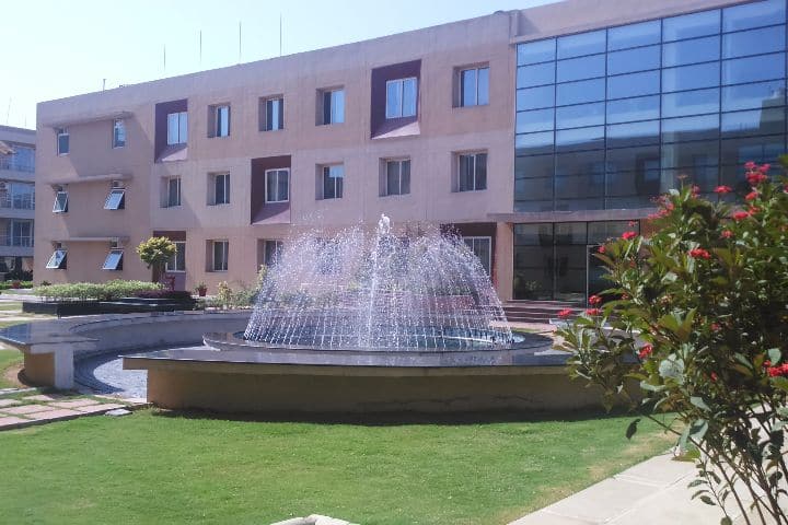 LM Thapar School of Management, Punjab campus photo 3