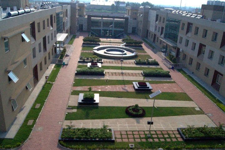 LM Thapar School of Management, Punjab campus photo 4
