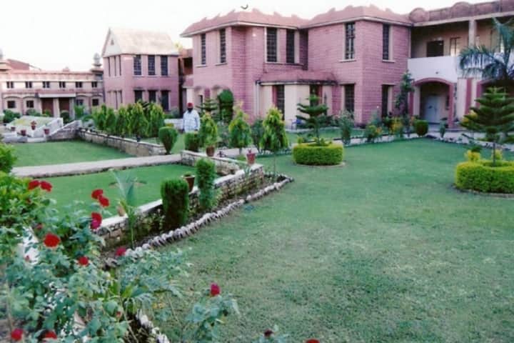 Shri Guru Gangdev College of Education, Kathua campus photo 3