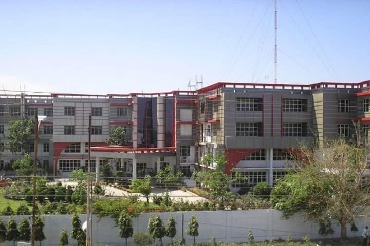 IIMT Greater Noida campus photo 2