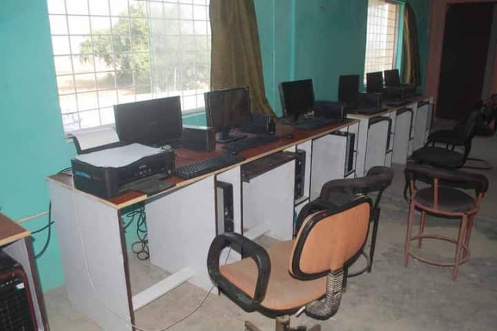 Shams Teacher's Training College, West Champaran campus photo 2