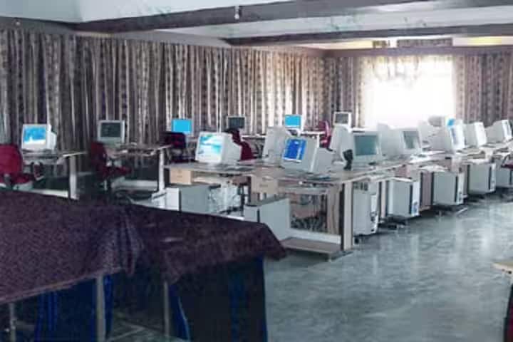 SVET's College of Pharmacy, Humnabad campus photo 3