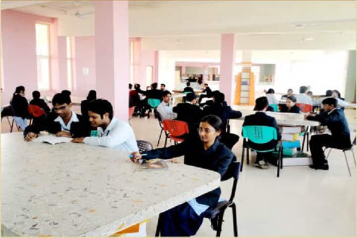 Surabhi College of Pharmacy, Bhopal campus photo 2