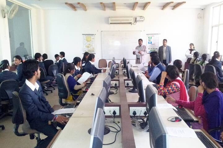 Sachdeva College of Pharmacy, Kharar campus photo 3