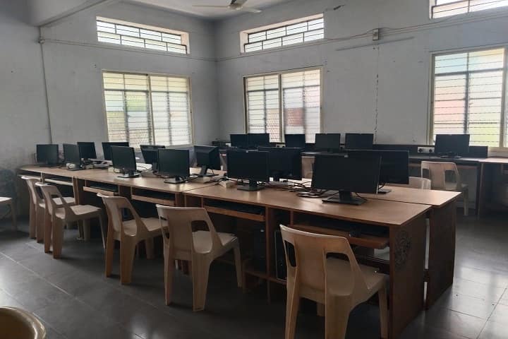 Shri Balaji Shikshan Prasarak Mandal's B Pharmacy College, Ambajogai campus photo 4