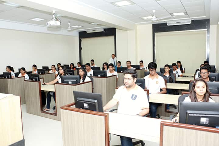 SPTM Shirpur campus photo 4