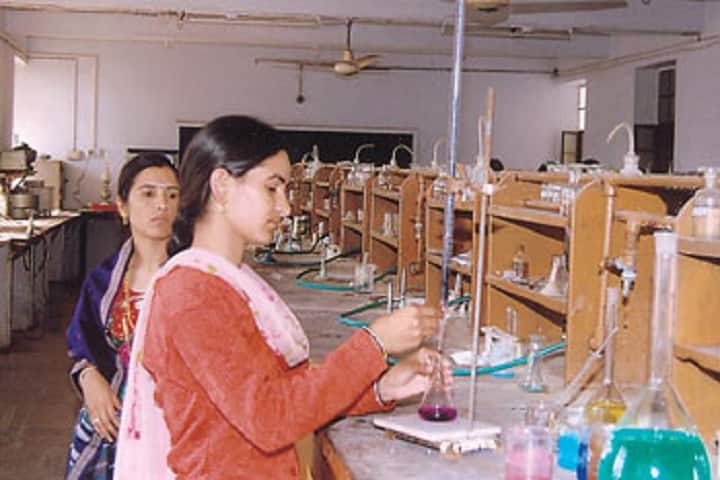Smt Manbhari Devi TT College, Jhunjhunu campus photo 4