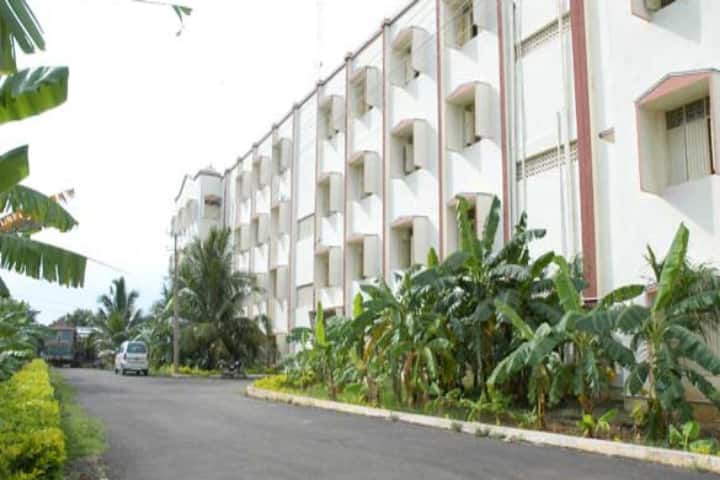 Malineni Lakshmaiah B Ed College, Singarayakonda campus photo 2