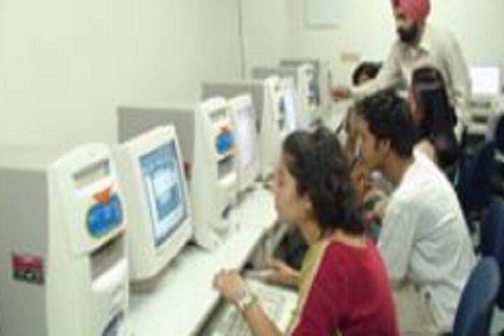 Northern India Institute of Fashion Technology, Jalandhar campus photo 2