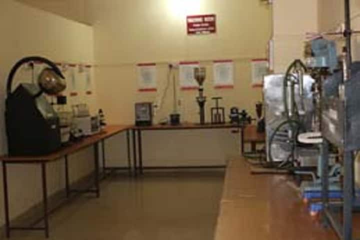 Sou Venutai Chavan Pharmacy College, Phaltan campus photo 3