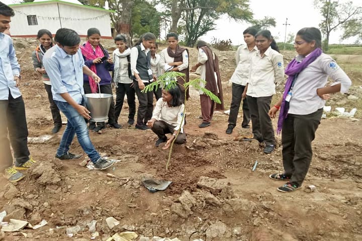 Sou Venutai Chavan Pharmacy College, Phaltan campus photo 4