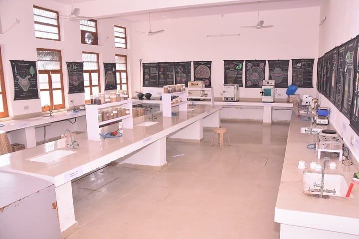 Vaish Institute of Pharmaceutical Education and Research, Rohtak campus photo 5