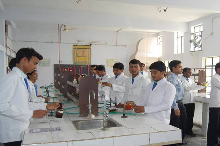 Vageshwari Shikshan Sansthan Pharmacy College, Deoria campus photo 3