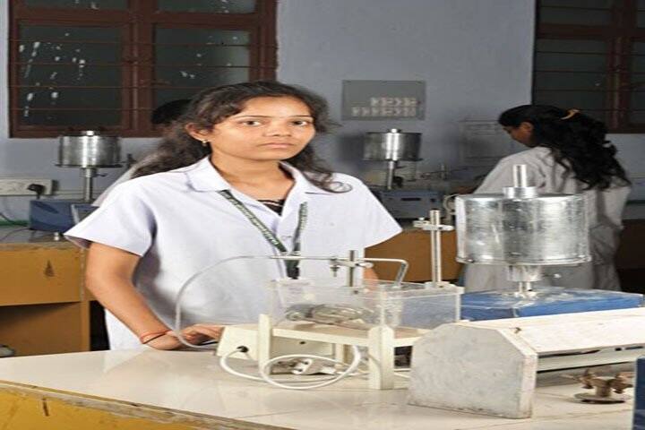 Vaageswari Institute of Pharmaceutical Sciences, Karim Nagar campus photo 3
