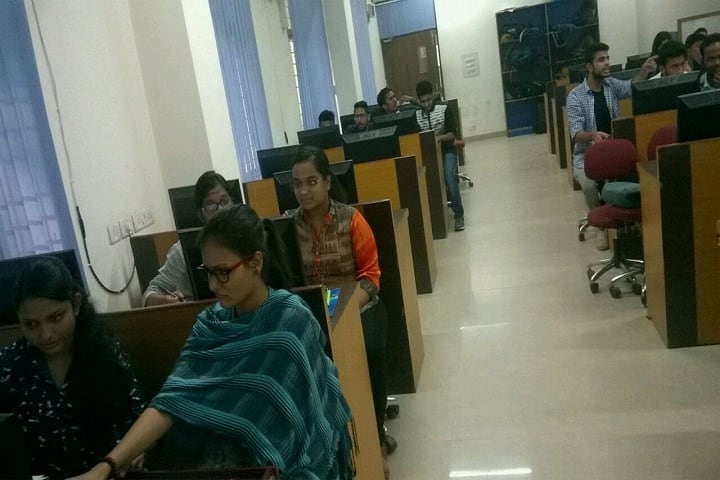 Satyawati College, Delhi campus photo 4