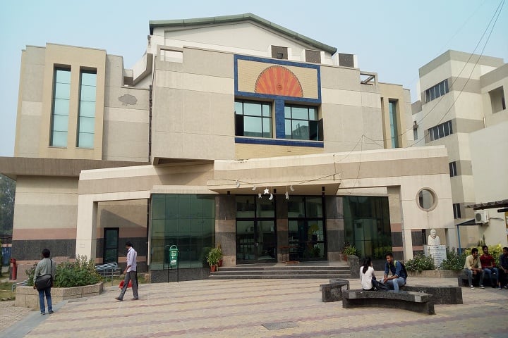 Satyawati College, Delhi campus photo 2