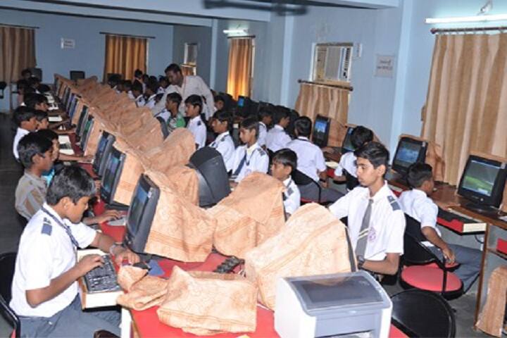 Smt RD Gardi B Pharmacy College, Rajkot campus photo 3
