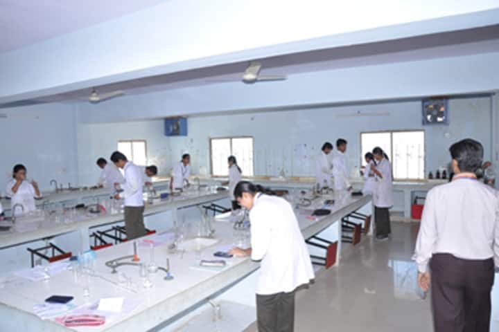 Smt RD Gardi B Pharmacy College, Rajkot campus photo 4