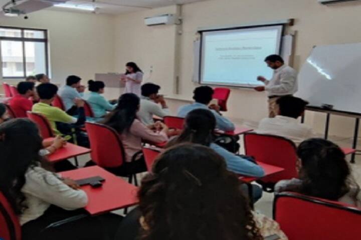 Smt Jayshree Sharadchandra Kothari Business School, Mumbai campus photo 4