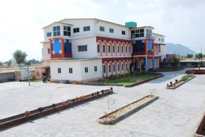Sanskriti Institute of Education and Technology, Narnaul campus photo 2