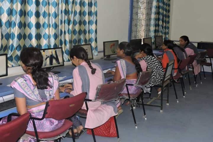 Shri Vaishnav College of Teacher's Training, Indore campus photo 3