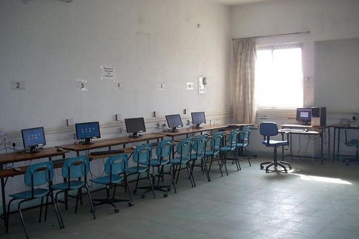 Smriti College of Pharmaceutical Education, Indore campus photo 5