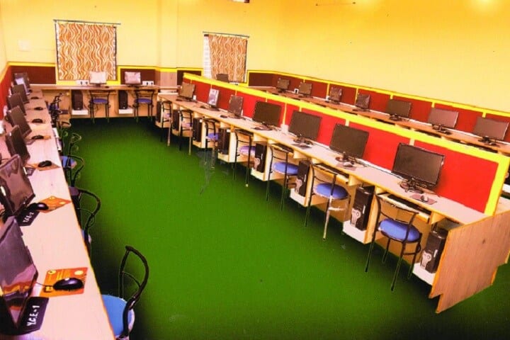 Yash College of Education, Dhar campus photo 4