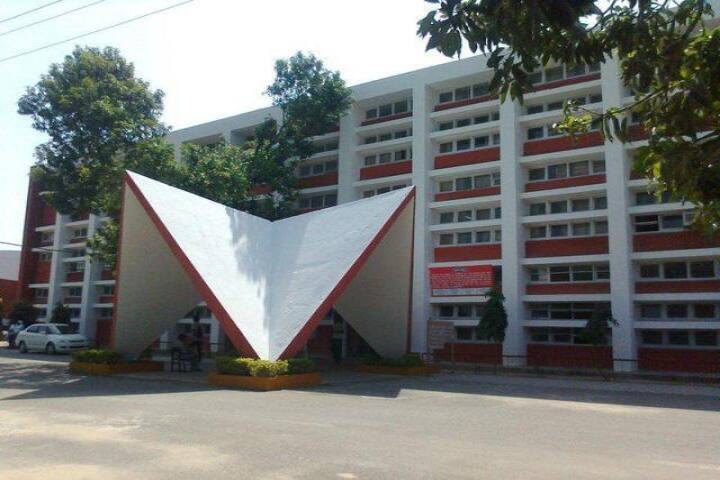 CCET Chandigarh campus photo 4