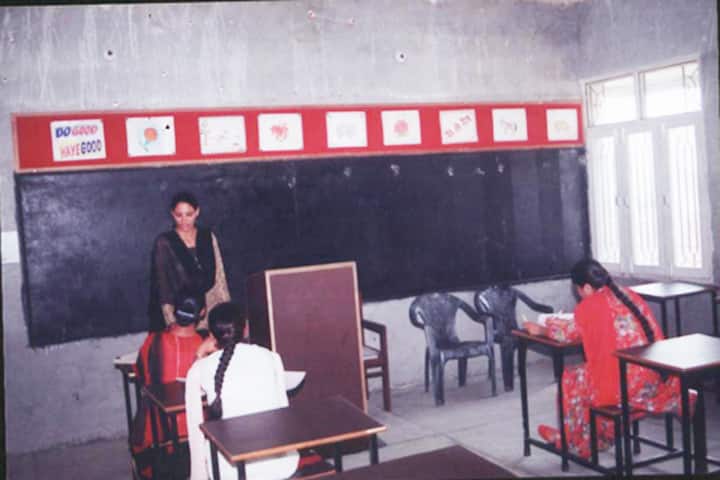 Lord Krishna College of Education, Sultanpur Lodhi campus photo 2
