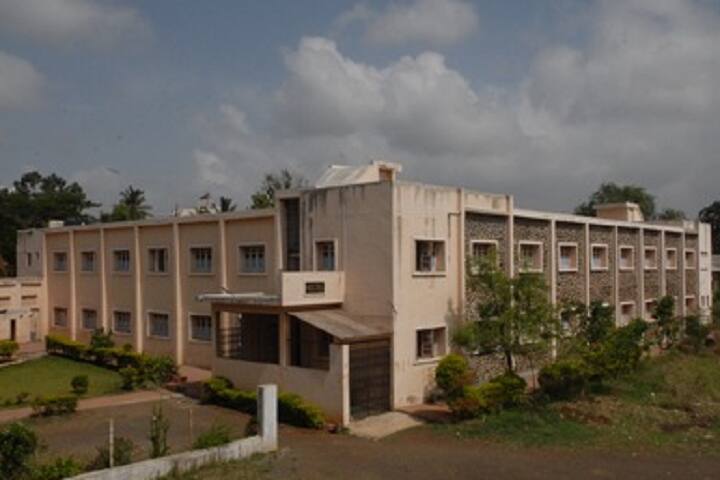 Sir Dr M S Gosavi College of Pharmaceutical Education and Research, Nashik campus photo 5