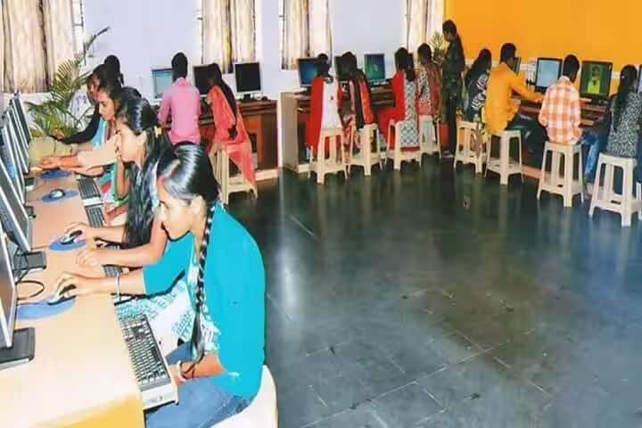Shri Sharana Nuliya Chandayya Dr BR Ambedkar Smarak AKKA Education Society's Arts and Commerce College, Hubli campus photo 2