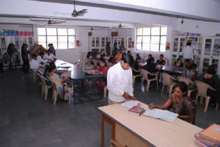 Shri Sardar Patel Kelvani Mandal Mahila B Ed College, Rajkot campus photo 4