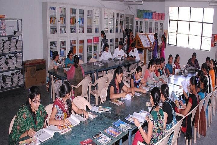 Shri Sardar Patel Kelvani Mandal Mahila B Ed College, Rajkot campus photo 5
