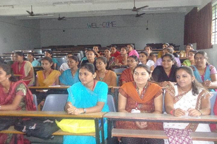 Shri Sardar Patel Kelvani Mandal Mahila B Ed College, Rajkot campus photo 6