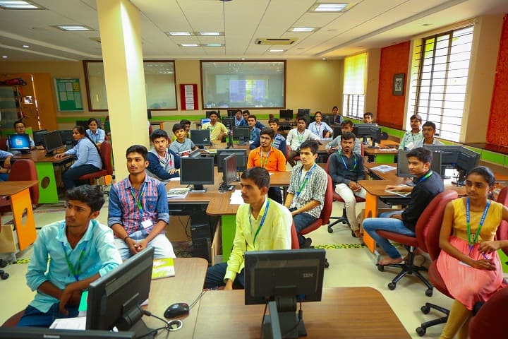 SNJB's Late Sau Kantabai Bhavarlalji Jain College of Engineering, Nashik campus photo 6
