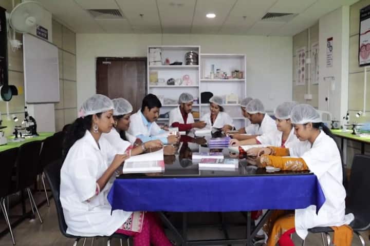 Susrijo Institute of Paramedical Technology and Optometry, Krishnanagar campus photo 6