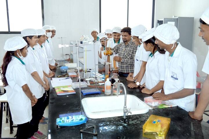Prof Ravindra Nikam College of Pharmacy, Dhule campus photo 2