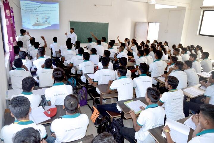 Prof Ravindra Nikam College of Pharmacy, Dhule campus photo 3