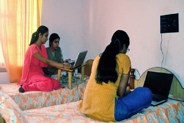 Priyadarshini College of Pharmacy, Tumkur campus photo 4