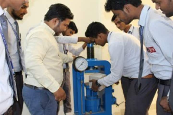 RR Institute of Modern Polytechnic, Lucknow campus photo 4