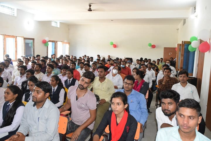 Vishwanath Institute of Pharmacy, Ghazipur campus photo 2