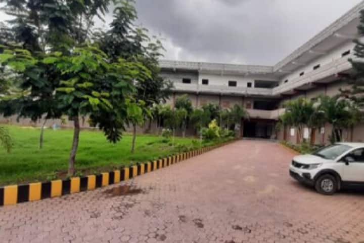 MCP campus photo 2