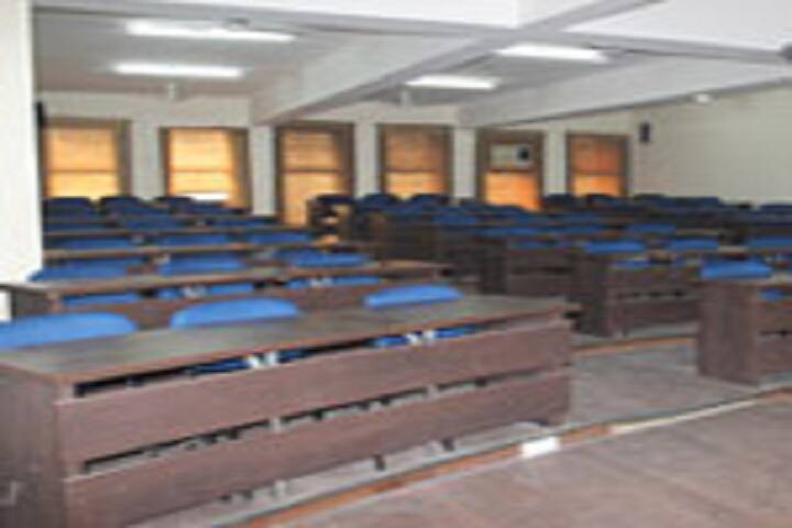 Lloyd Institute of Management and Technology Pharm, Greater Noida campus photo 2