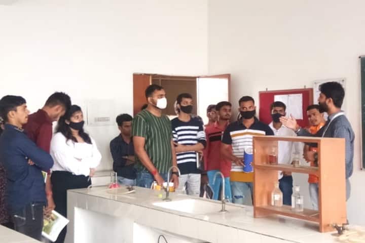 Lloyd Institute of Management and Technology Pharm, Greater Noida campus photo 3