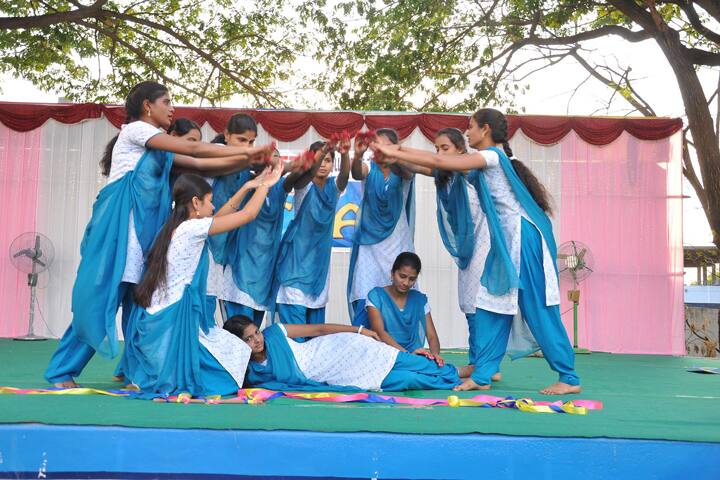 Vaniniketan College of Education, Karimnagar campus photo 4